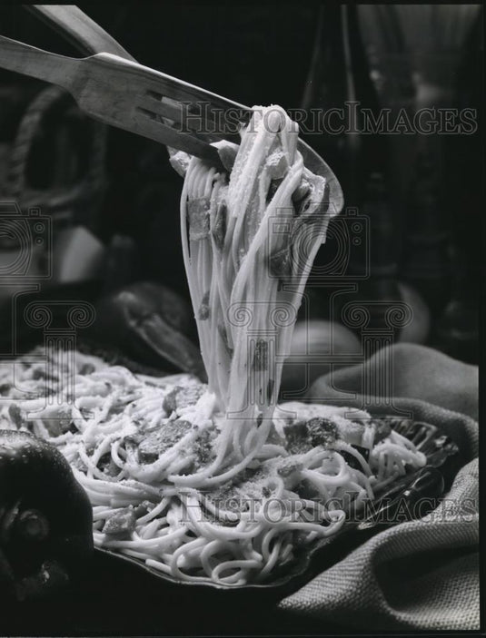 1979 Press Photo The spaghetti meal - Historic Images