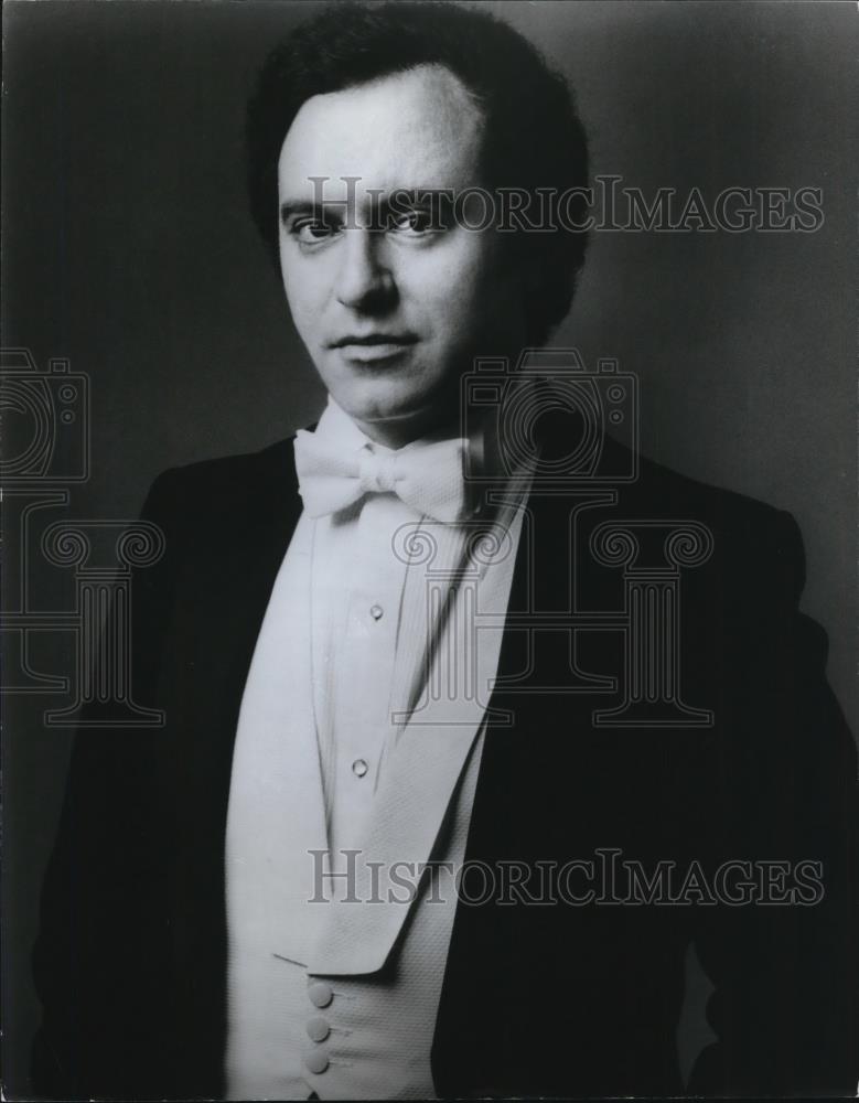 1986 Press Photo David Montefiore, Tenor - Historic Images