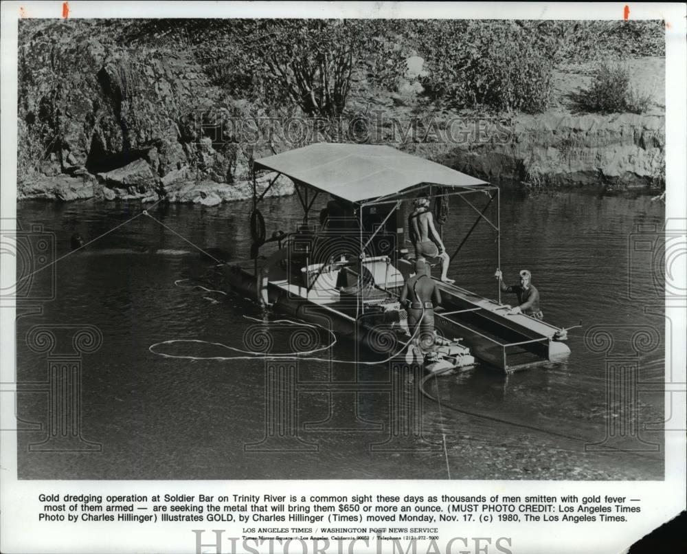 1980 Press Photo The gold dredging operation at Soldier Bar - Historic Images
