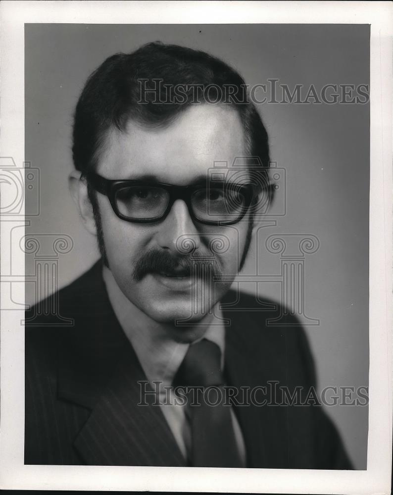 1971 Press Photo Paul G Davis, Northern Ohio Bank, Assistant Treasurer - Historic Images