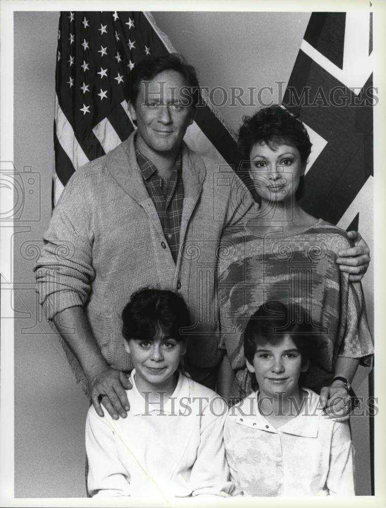 1984 Press Photo Charles Haid & Karen valentine in Hill Street Blues - cvp58274 - Historic Images