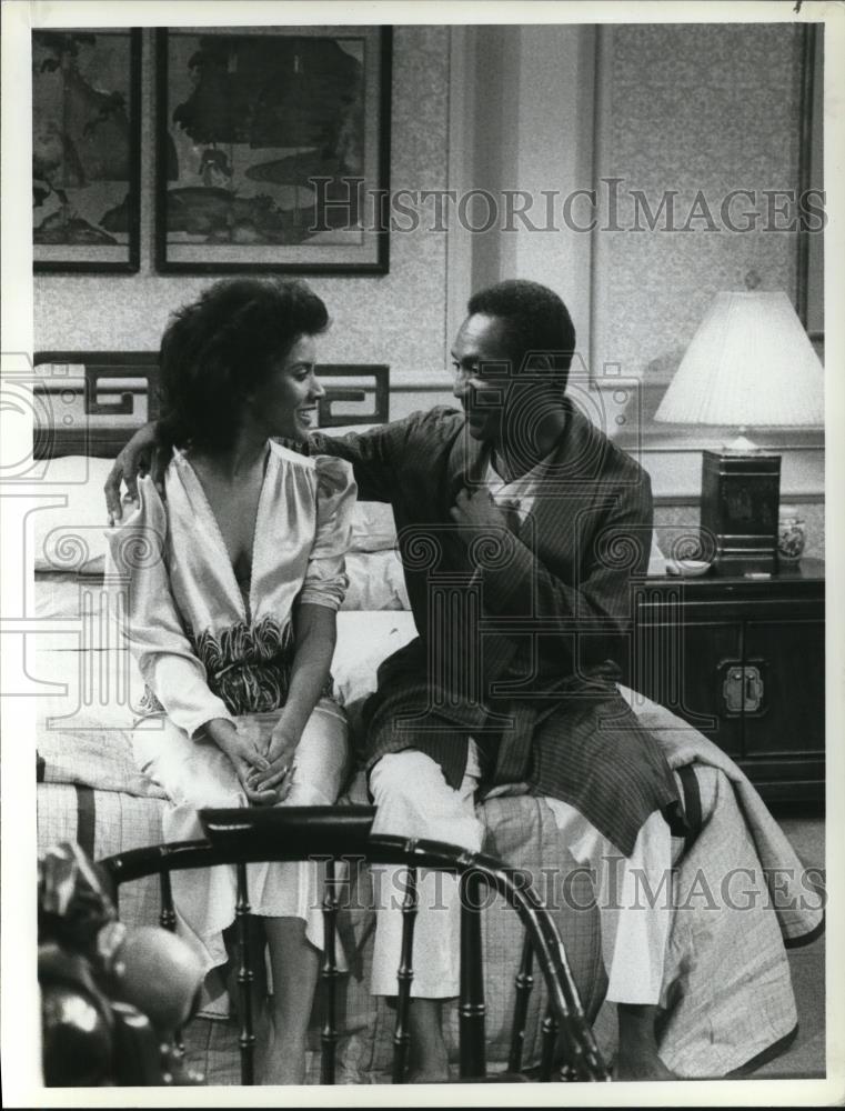 1984 Press Photo Bill Cosby and Phylicia Ayers-Allen on The Cosby Show - Historic Images