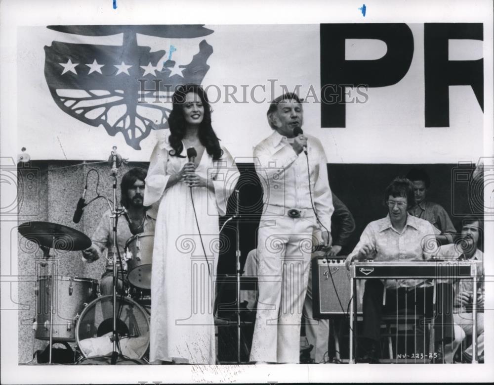 1978 Press Photo Ronee Blakley and Henry Gibson star in Nashville - cvp52454 - Historic Images