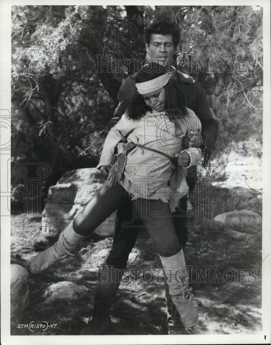 1969 Press Photo Robert Forster and Noland Clay star in The Stalking Moon - Historic Images