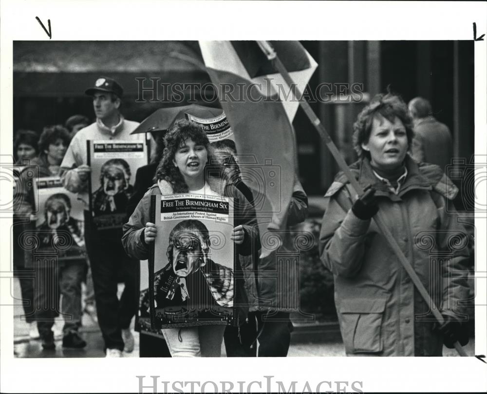 1990 Press Photo The demonstration in front odf the Public Square - Historic Images