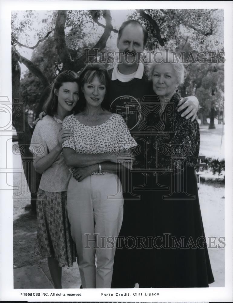 1995 Press Photo Annette O'Toole Veronica Cartwright John Lithgow Ellen Burstyn - Historic Images