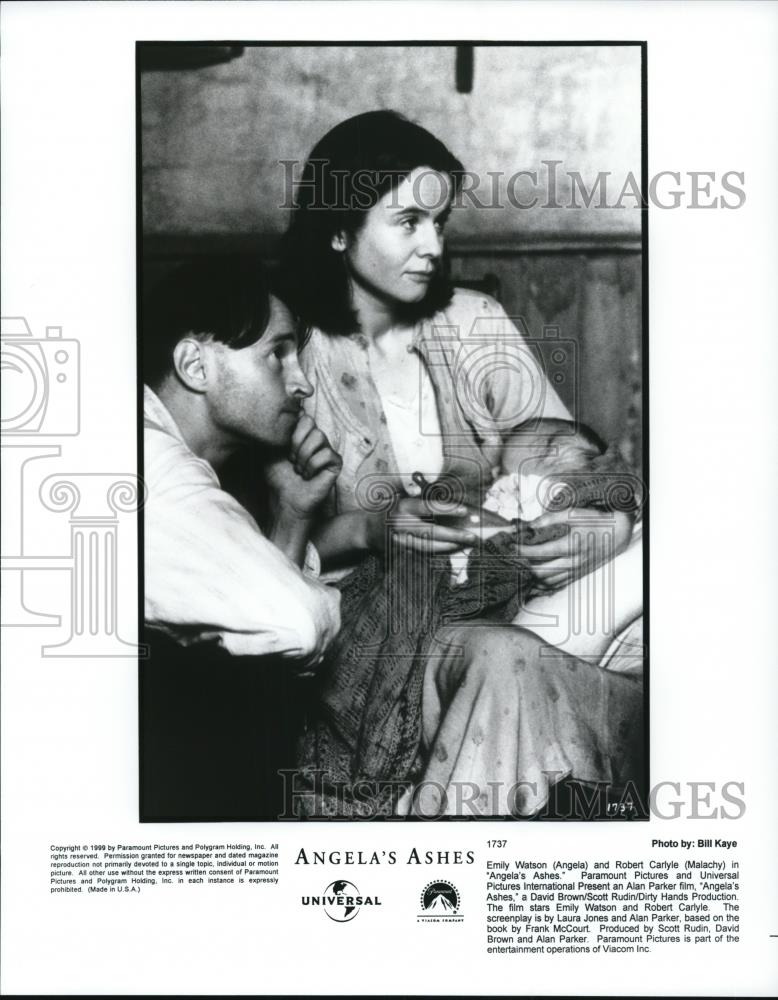 1998 Press Photo Emily Watson &amp; &amp; Robert Carlylle in Angela;s Ashes - Historic Images