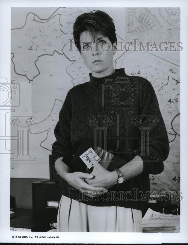 1990 Press Photo Meredith Baxter-Birney stars in Bump in the Night - Historic Images