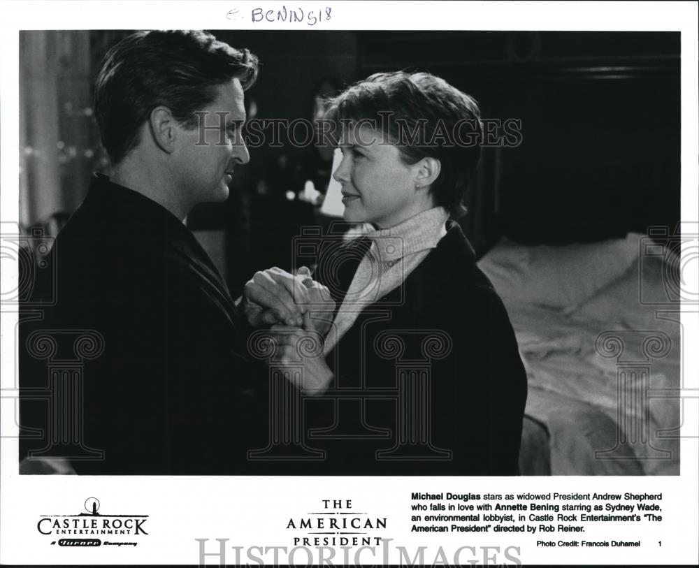 1995 Press Photo Michael Douglas and Annette Bening in The American President - Historic Images