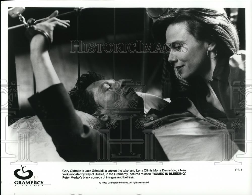 1984 Press Photo Gary Oldman Lena Olin In Romeo Is Bleeding - Historic Images