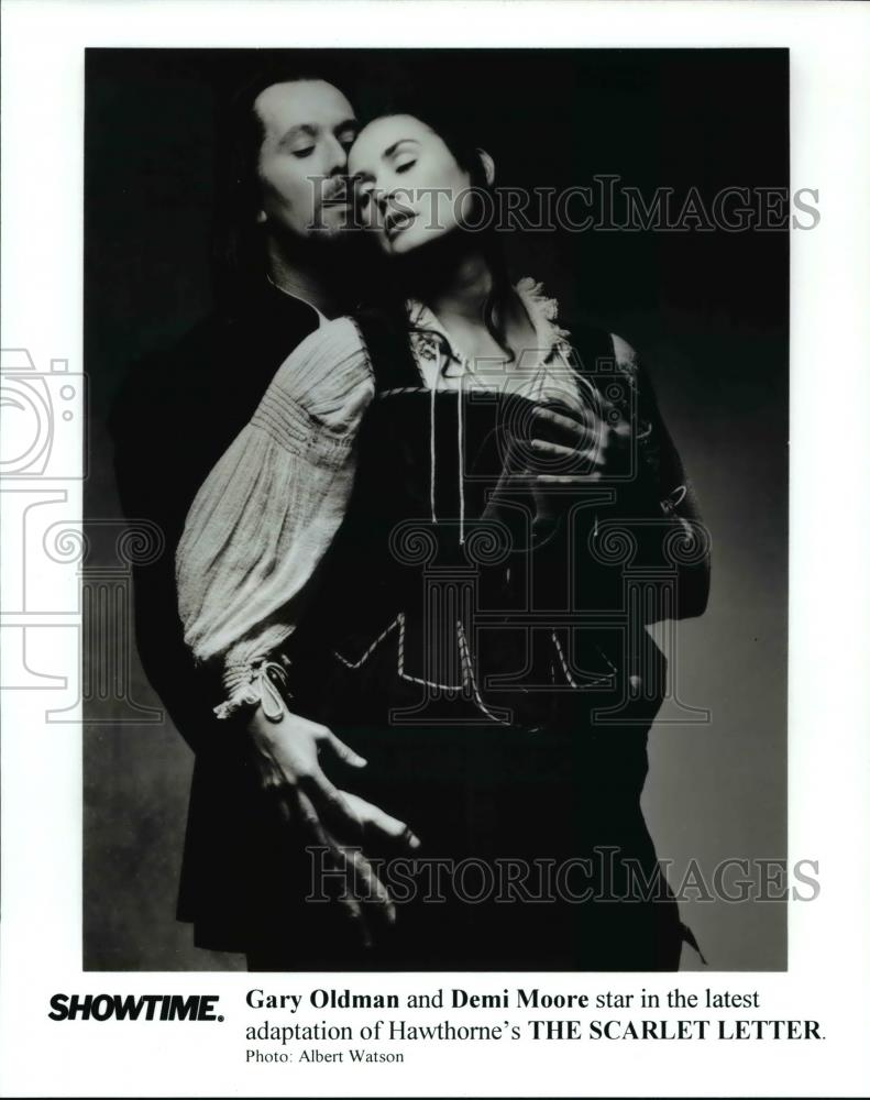 1997 Press Photo The Scarlet Letter Gary Oldman Demi Moore - Historic Images