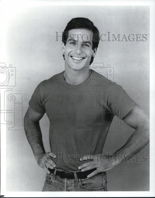 Press Photo John Bolger stars in CBS's Everything's Relative - Historic Images