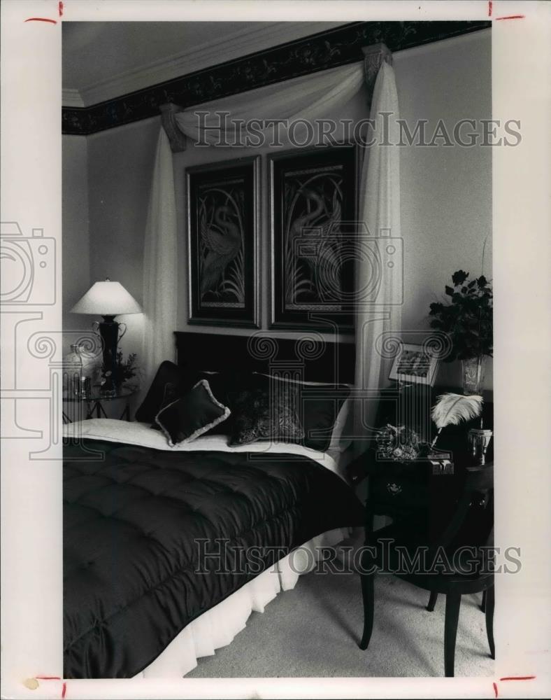 1992 Press Photo The interior design of a bedroom by Home Focus - Historic Images