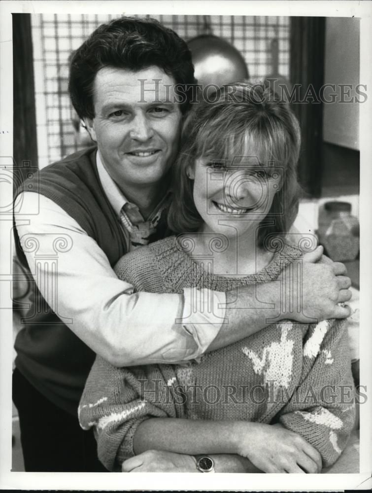 1988 Press Photo Jane Curtain and Sam Freed star in Kate & Allie - cvp51142 - Historic Images