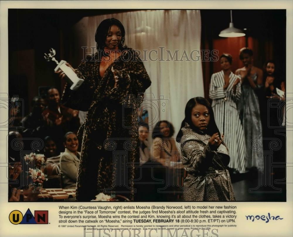 1997 Press Photo Countess Vaughn & Brandy Norwood in Moesha - cvp75112 - Historic Images