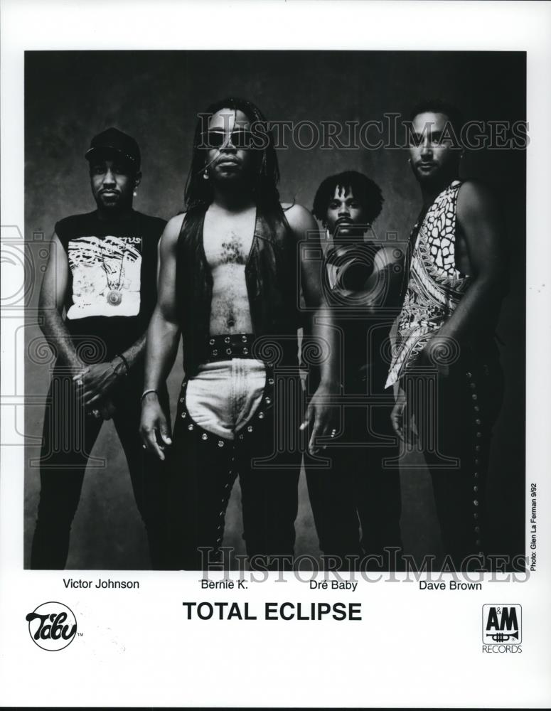 1992 Press Photo Victor Johnson, Bernie K. and Dre Baby in Total Eclipse - Historic Images