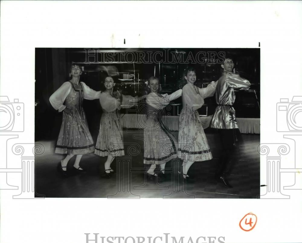 1991 Press Photo The members of the Shalhevet Folk Ensemble - cva56809 - Historic Images