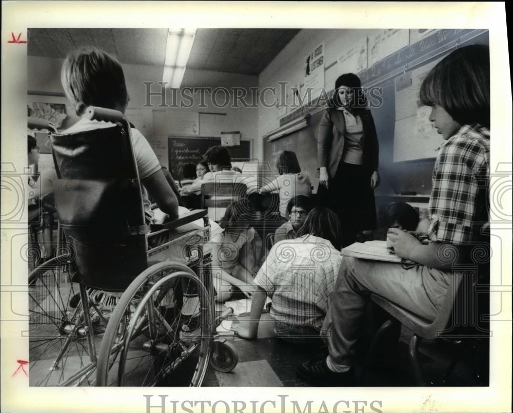 1979 Press Photo John Scott Polifko &amp; Sandra Williams at James Hanna Elementary - Historic Images