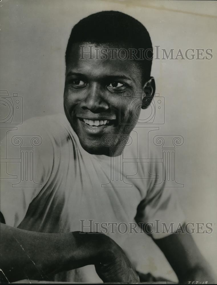 1964 Press Photo Sidney Poitier stars in Lilies of the Field - cvp48740 - Historic Images