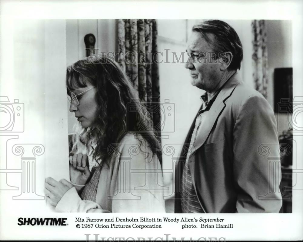 1987 Press Photo Mia Farrow and Denholm Elliott in September - cvp56201 - Historic Images