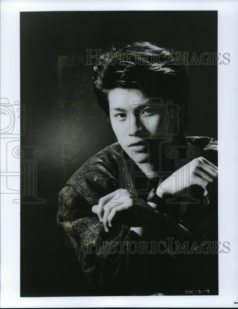 1990 Press Photo Dustin Nguyen in 21 Jump Street - Historic Images