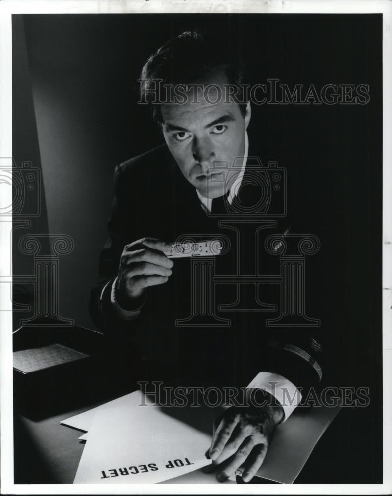 1990 Press Photo TV Program Familt of Spies - cvp44621 - Historic Images