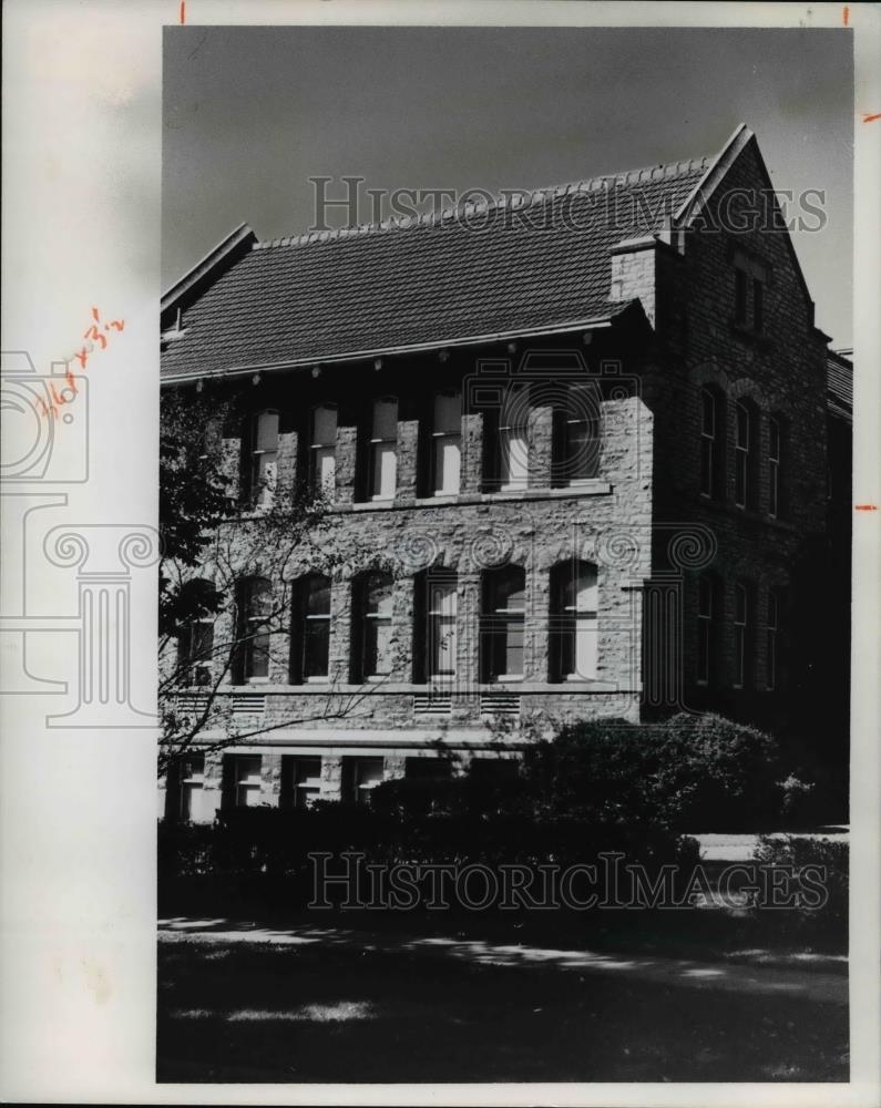 1977 Press Photo Laird Hall at Heildelberg College - Historic Images