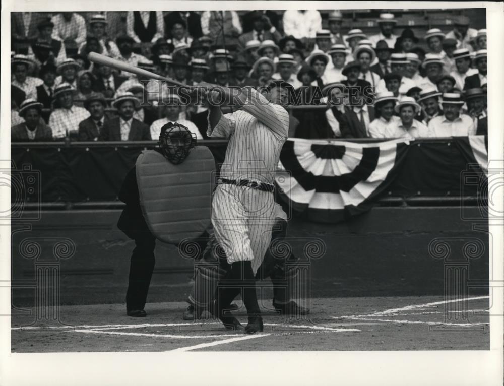 1991 Press Photo Stephen Lang stars as Babe Ruth in the Babe Ruth Movie - Historic Images