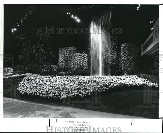 1989 Press Photo Home and Flower Show, Waterfall display - Historic Images
