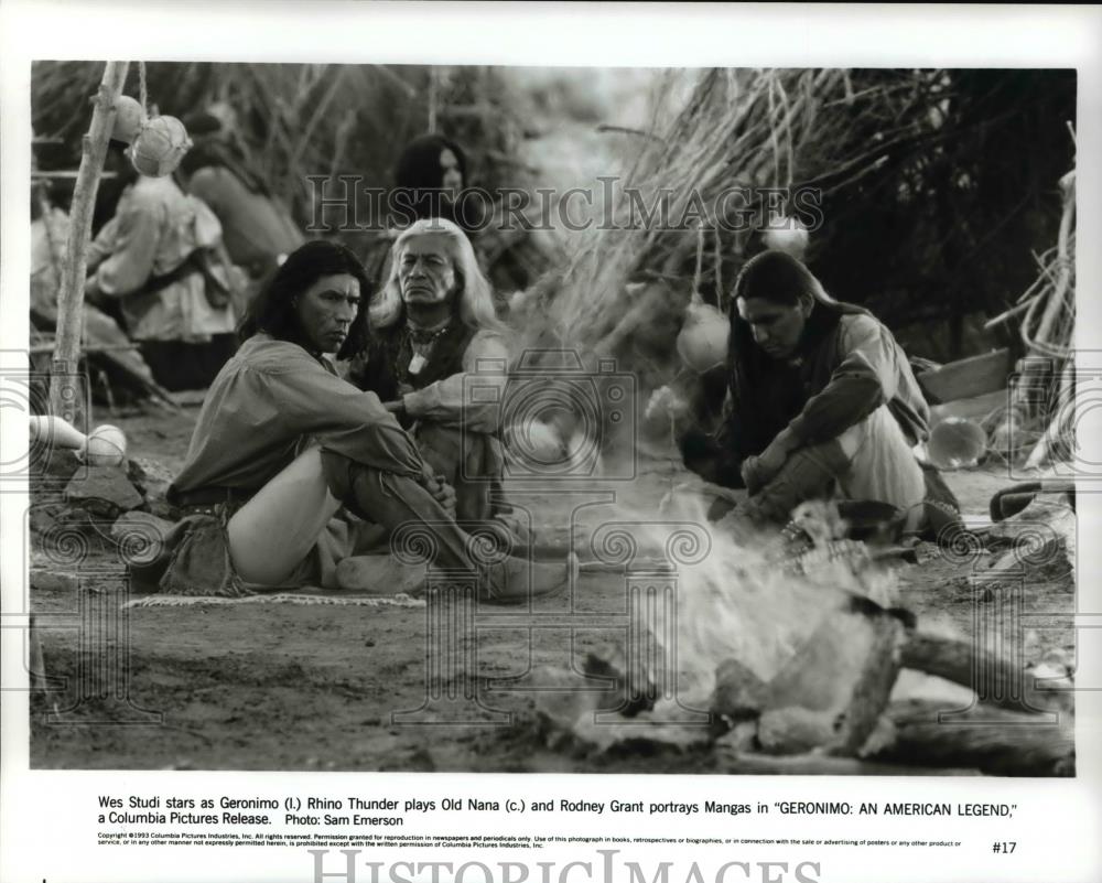 1993 Press Photo Wes Studi, Rhino Thunder in Geronimo: An American Legend - Historic Images