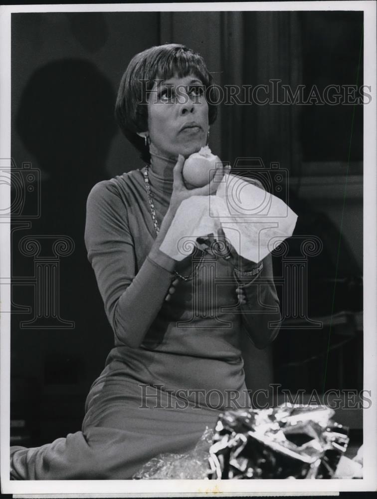 1974 Press Photo Carol Burnett stars in 6 RMS RIV VU TV movie - cvp54519 - Historic Images