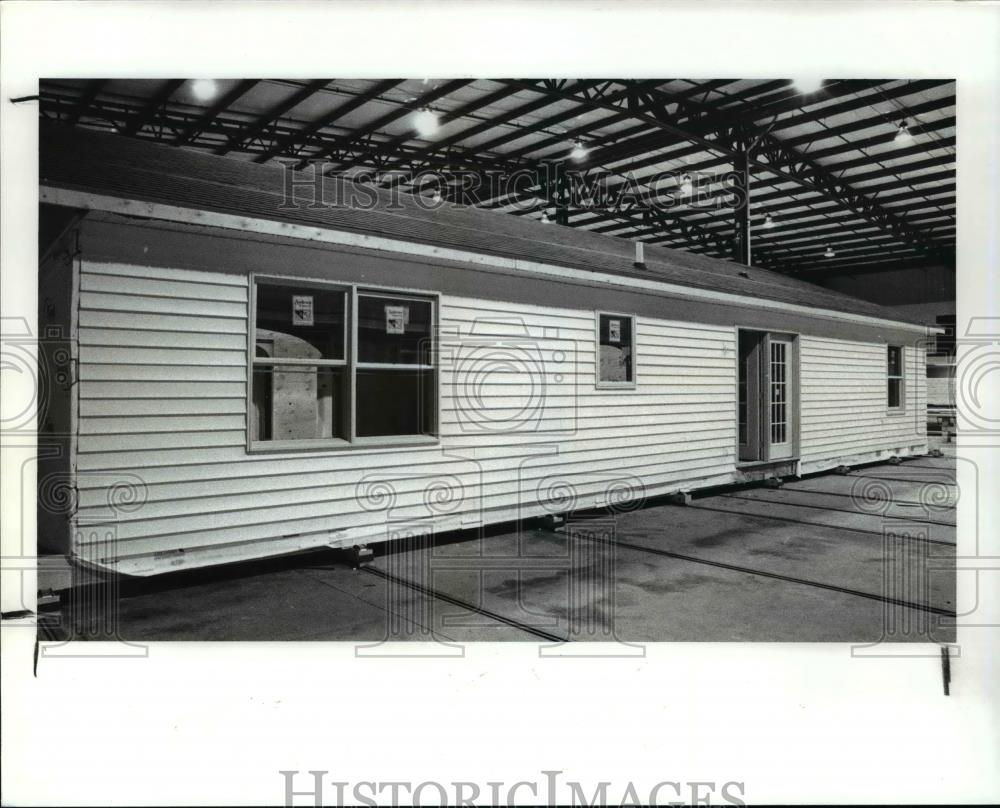 1989 Press Photo Quest House in finishing stages - Historic Images