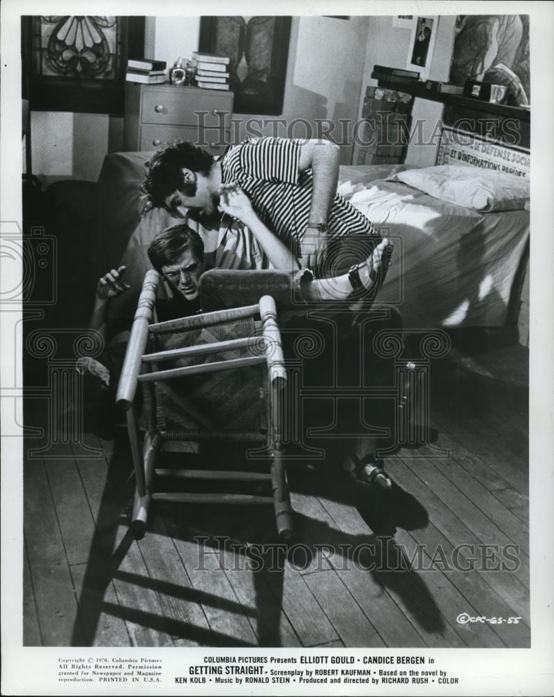 1977 Press Photo Elliott Gould in Getting Straight - Historic Images