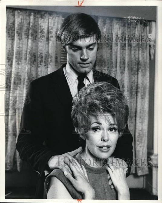 1969 Press Photo Stephen Collins & Barbara Rush in Forty Carats - Historic Images