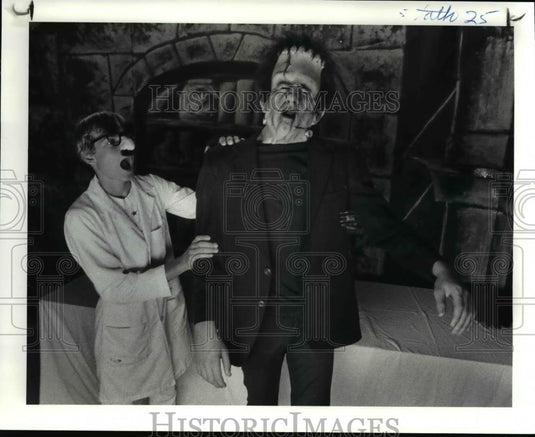 1985 Press Photo Haunted House Costumes fits by Kirk Schekel and Greg Harris - Historic Images