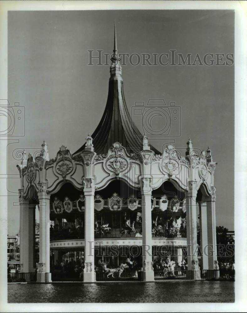 1981 Press Photo The world&#39;s largest carousel, the Columbia - Historic Images