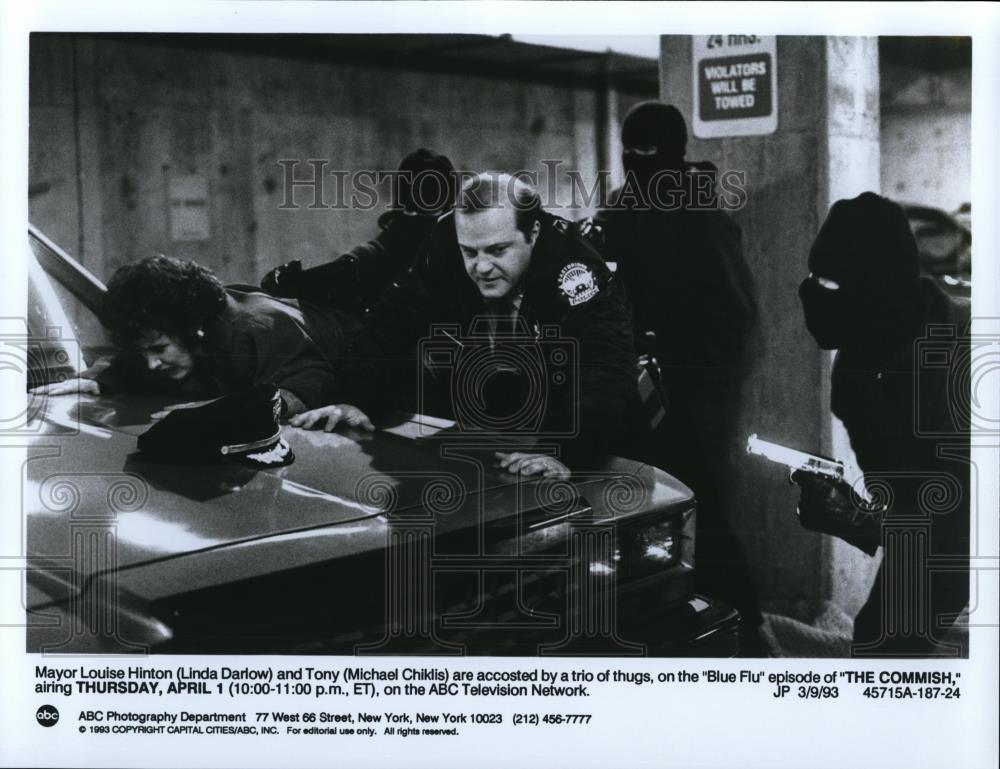 1993 Press Photo Michael Chiklis & Linda Darlow in The Commish - cvp43852 - Historic Images