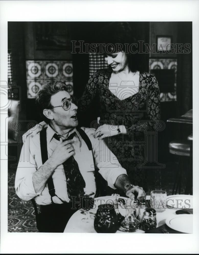 1993 Press Photo Harry Guardino and Karen Valentine star in Breaking Legs - Historic Images