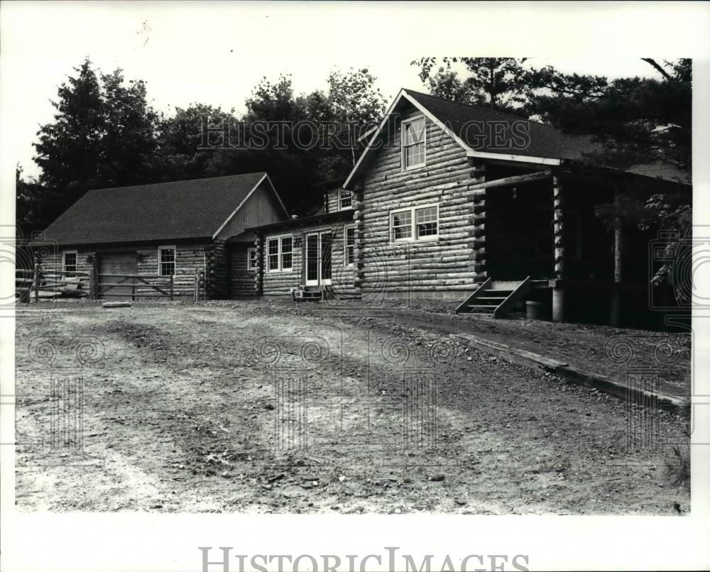 1987 Press Photo Log homes - Historic Images