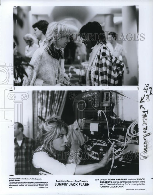 1986 Press Photo Director Penny Marshall Whoopi Goldberg Jumpin' Jack Flash - Historic Images