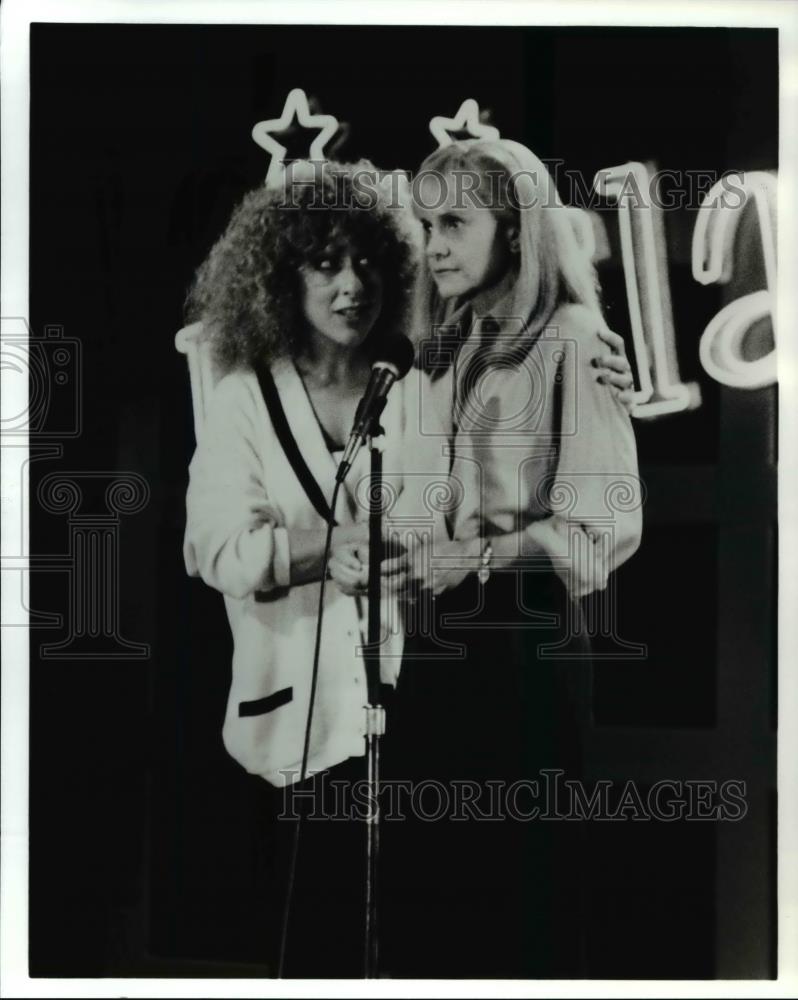 1993 Press Photo Elayne Boosler Swoosie Kurtz Sisters - cvp69370 - Historic Images