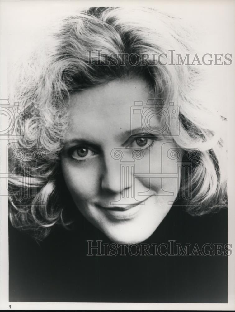 1988 Press Photo Blythe Danner Luminious in "Tattinger's" - cvp48200 - Historic Images