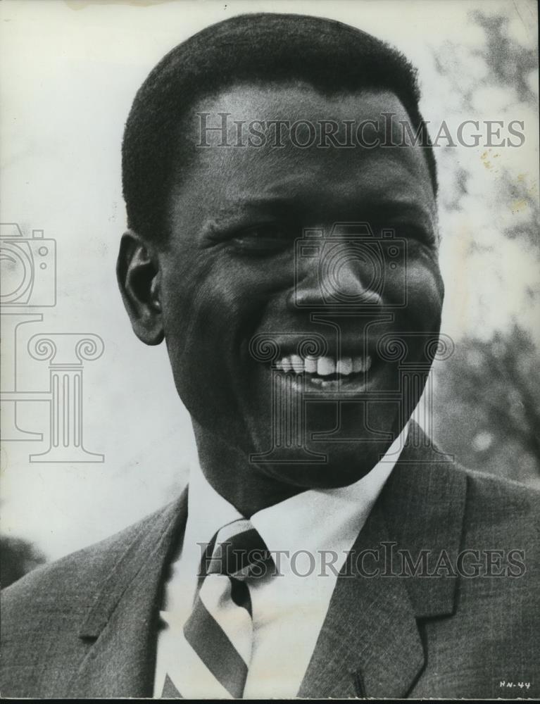 1974 Press Photo Sidney Poitier stars Uptown Saturday Night - cvp48732 - Historic Images