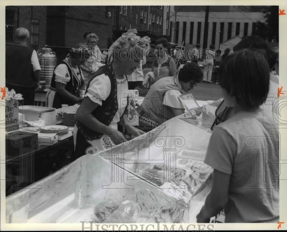 1979 Press Photo Lakewood At Festival 1978 Slonak,Boath,Dessert, Nationality - Historic Images