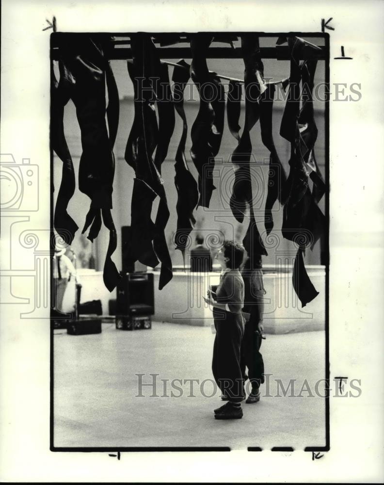 1983 Press Photo Chris Wilson at the Party in the Art an annual Art Festival - Historic Images