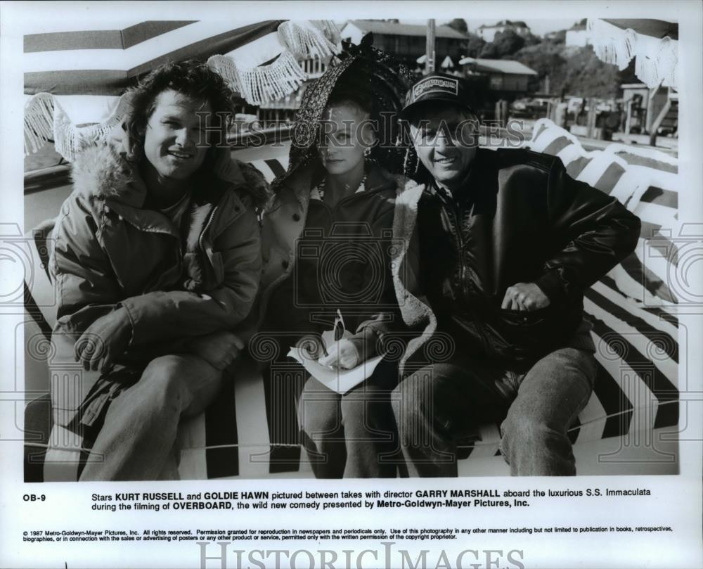 1987 Press Photo Kurt Russell Goldie Hawn Garry Marshall &quot;Overboard&quot; - Historic Images