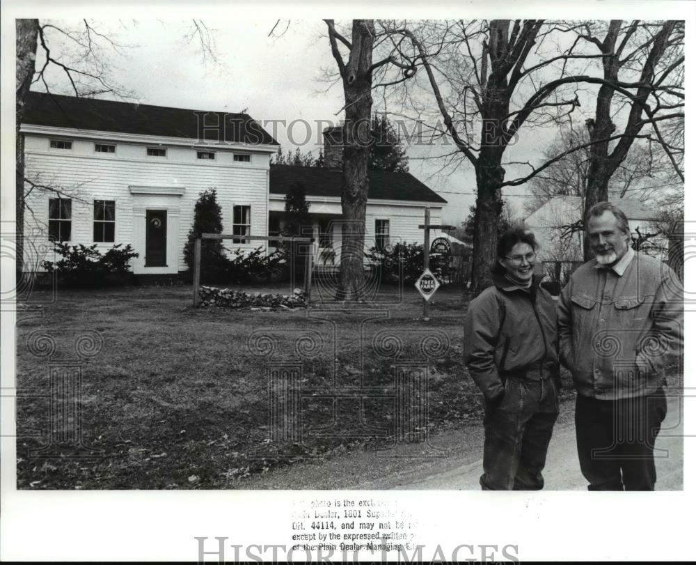 1989 Press Photo Molly and Tedd Barlett of the Sugar Creek Farm - Historic Images