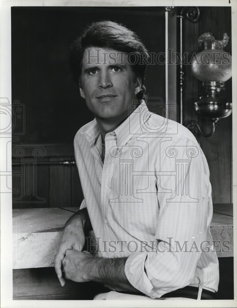1982 Press Photo Ted Danson on Cheers - Historic Images
