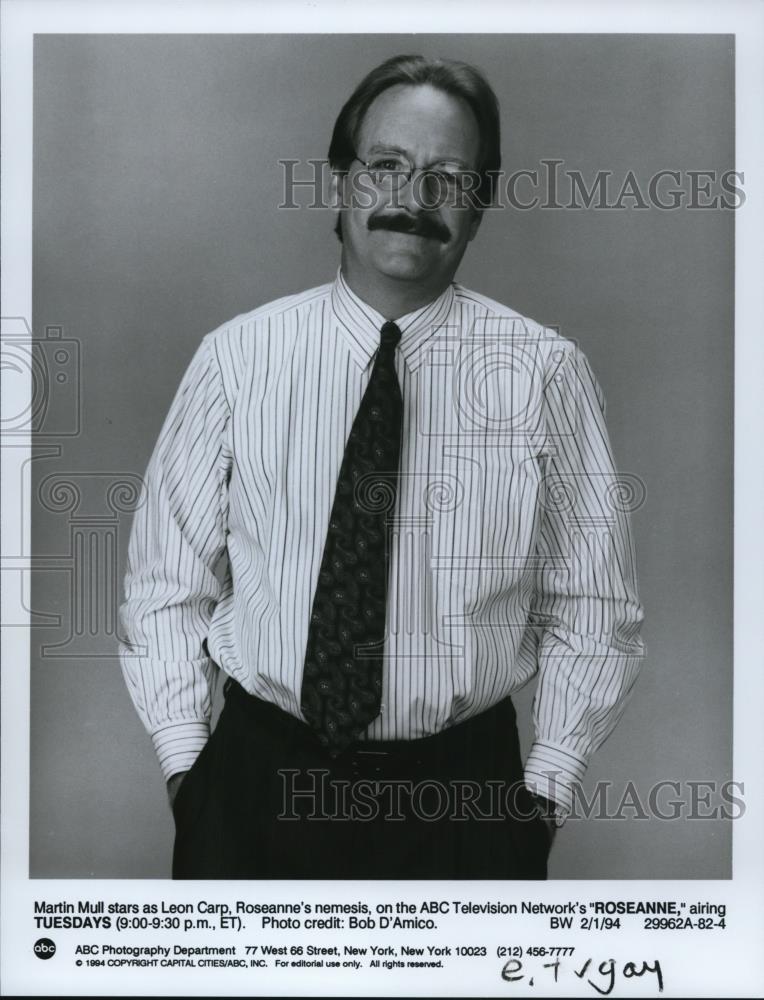 1994 Press Photo Martin Mull in Roseanna - Historic Images
