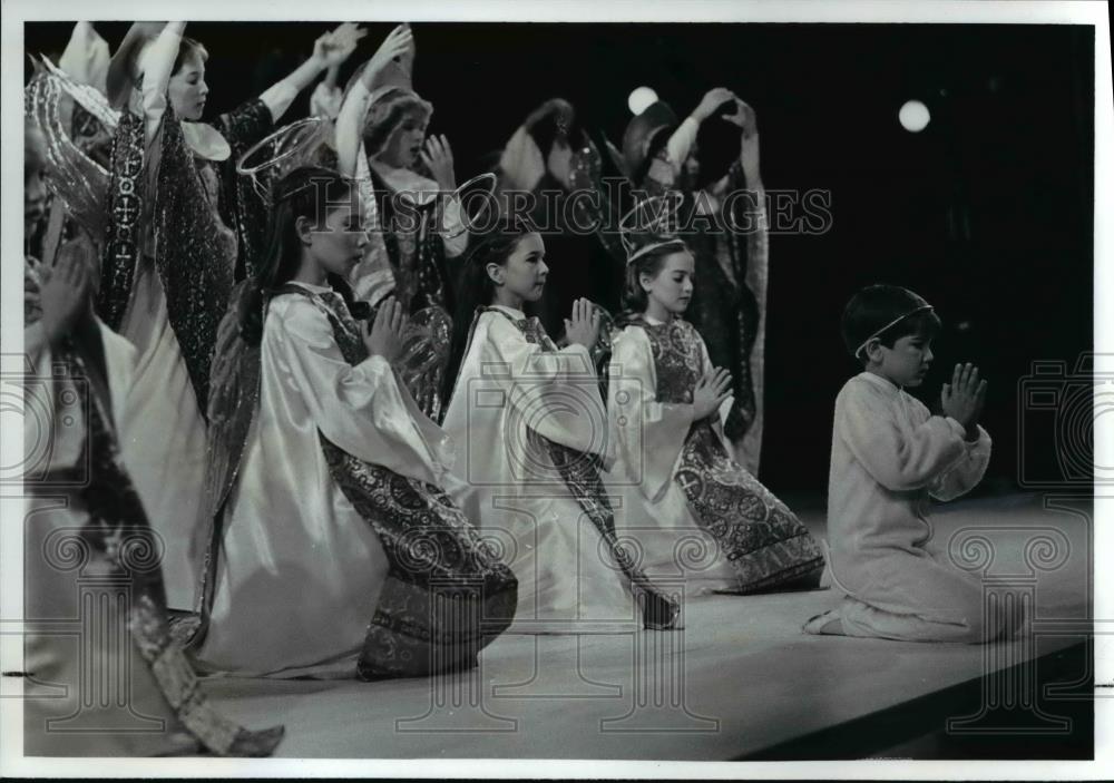 1984 Press Photo Nicolas Merz in The Littlest Angel by Dayton Ballet - Historic Images